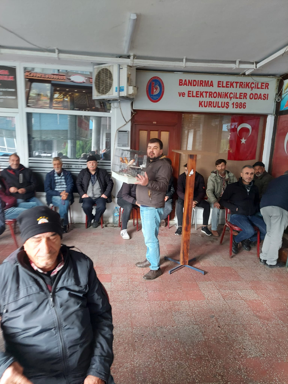 Bandırma'da 60 Yıllık Gelenek ''Kuş Mezatı''